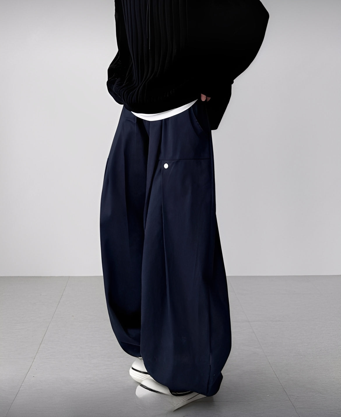 Rivet Pleated Balloon Pants