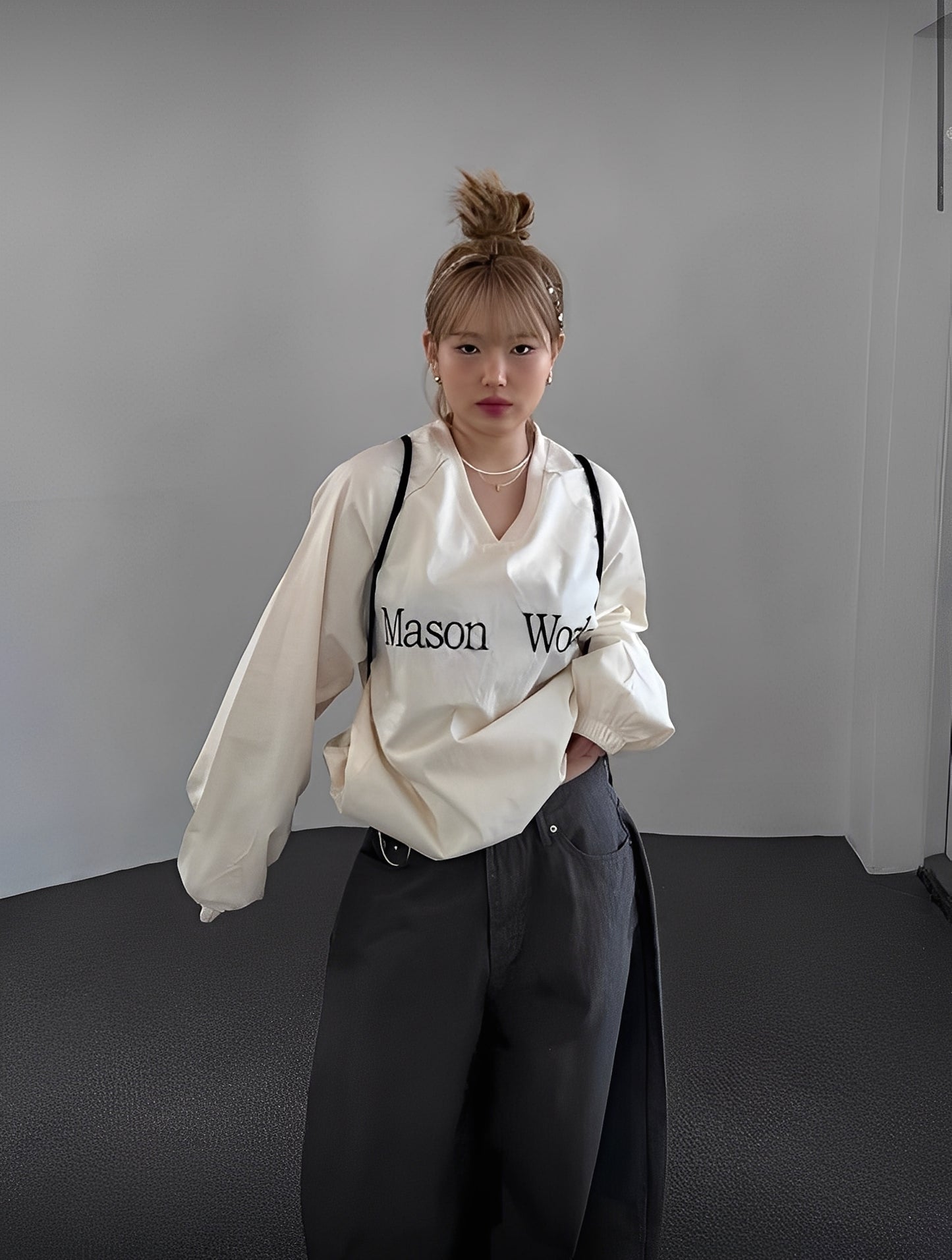 Glossy Maison V-Neck Sweatshirt