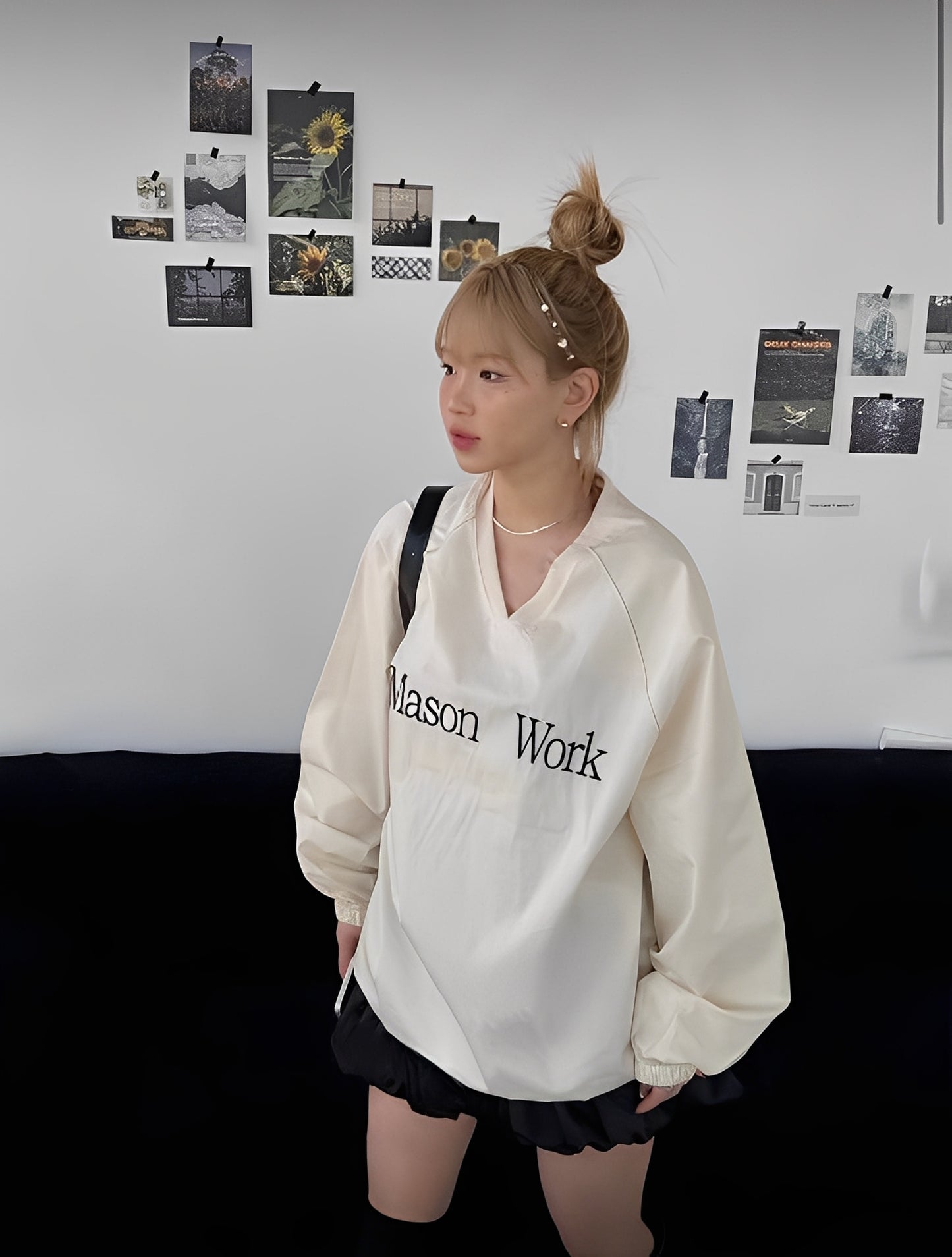 Glossy Maison V-Neck Sweatshirt